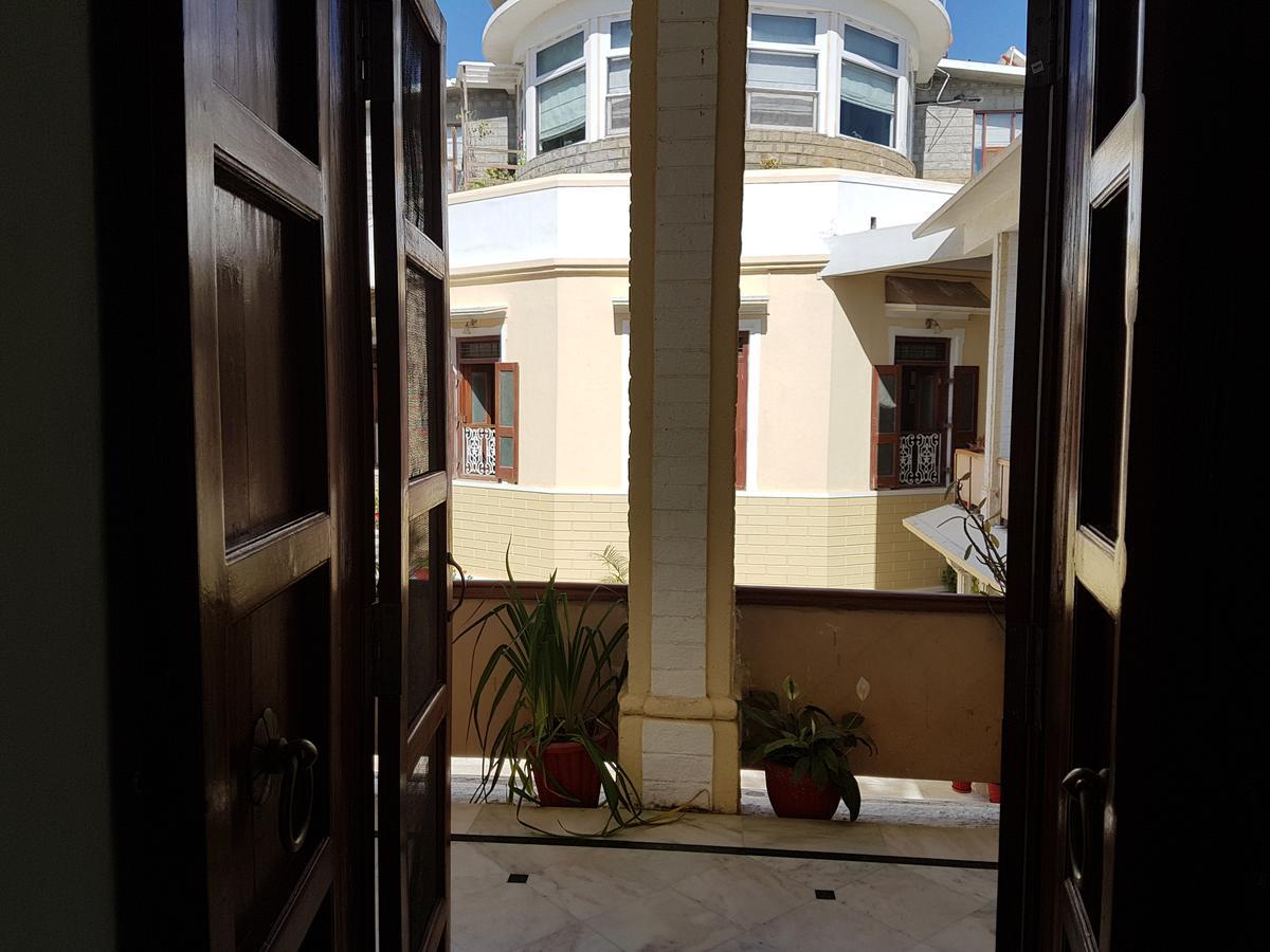 Kesar Bhawan Palace Mount Abu Exterior foto